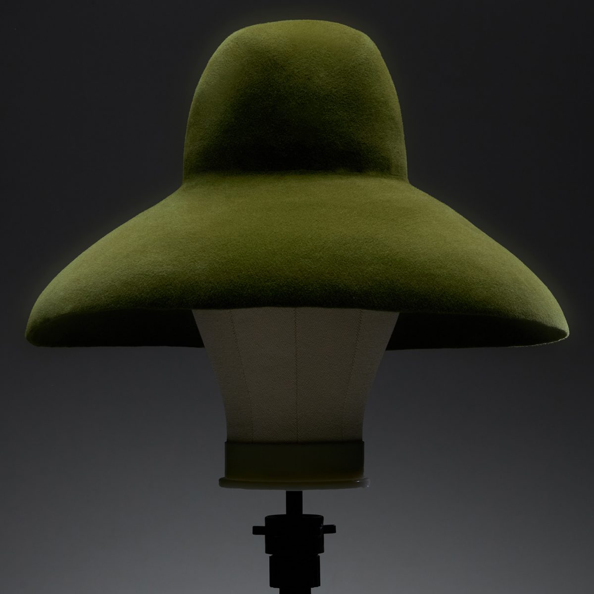 080-Barcelona-Fashion-Week-2025-BEYONDCRAFTS_ANAVIVERO-NÚRIAGREGORI_ÉTERMAG-NEWS4