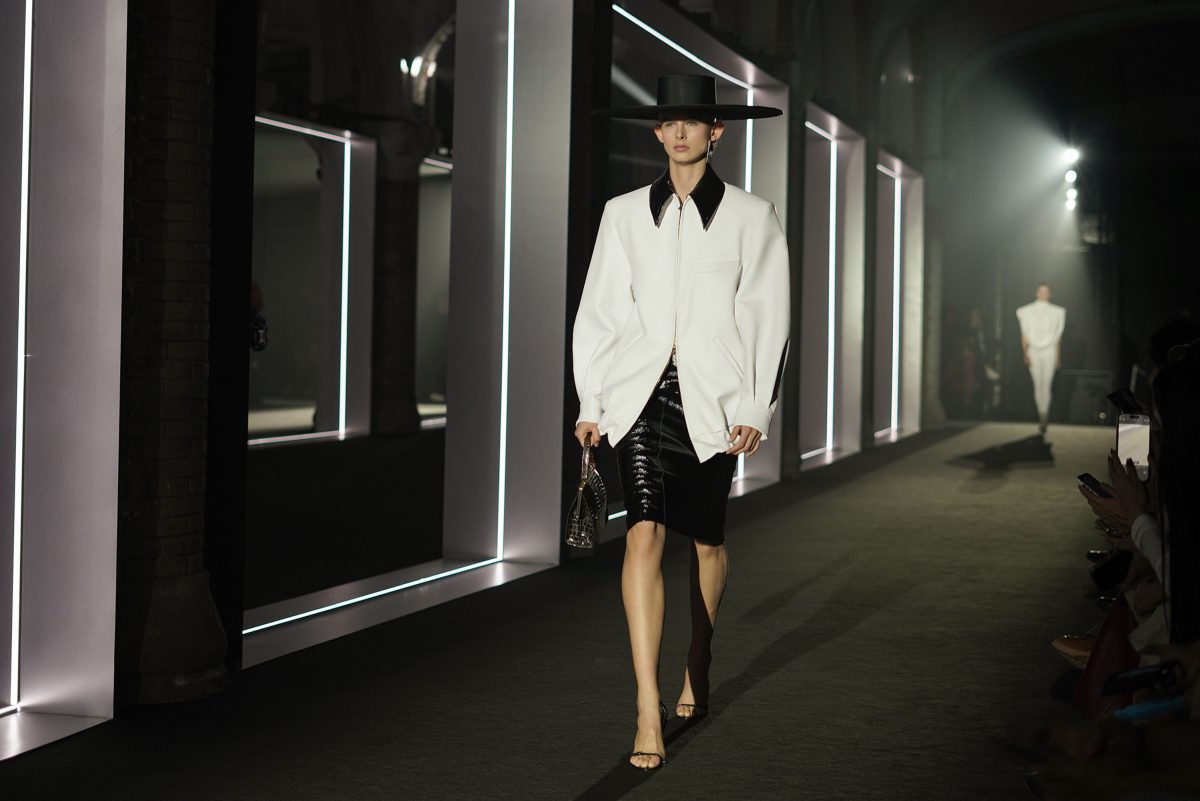 080-Barcelona-Fashion-Week-2025-runway-ÉTERMAG-NEWS1